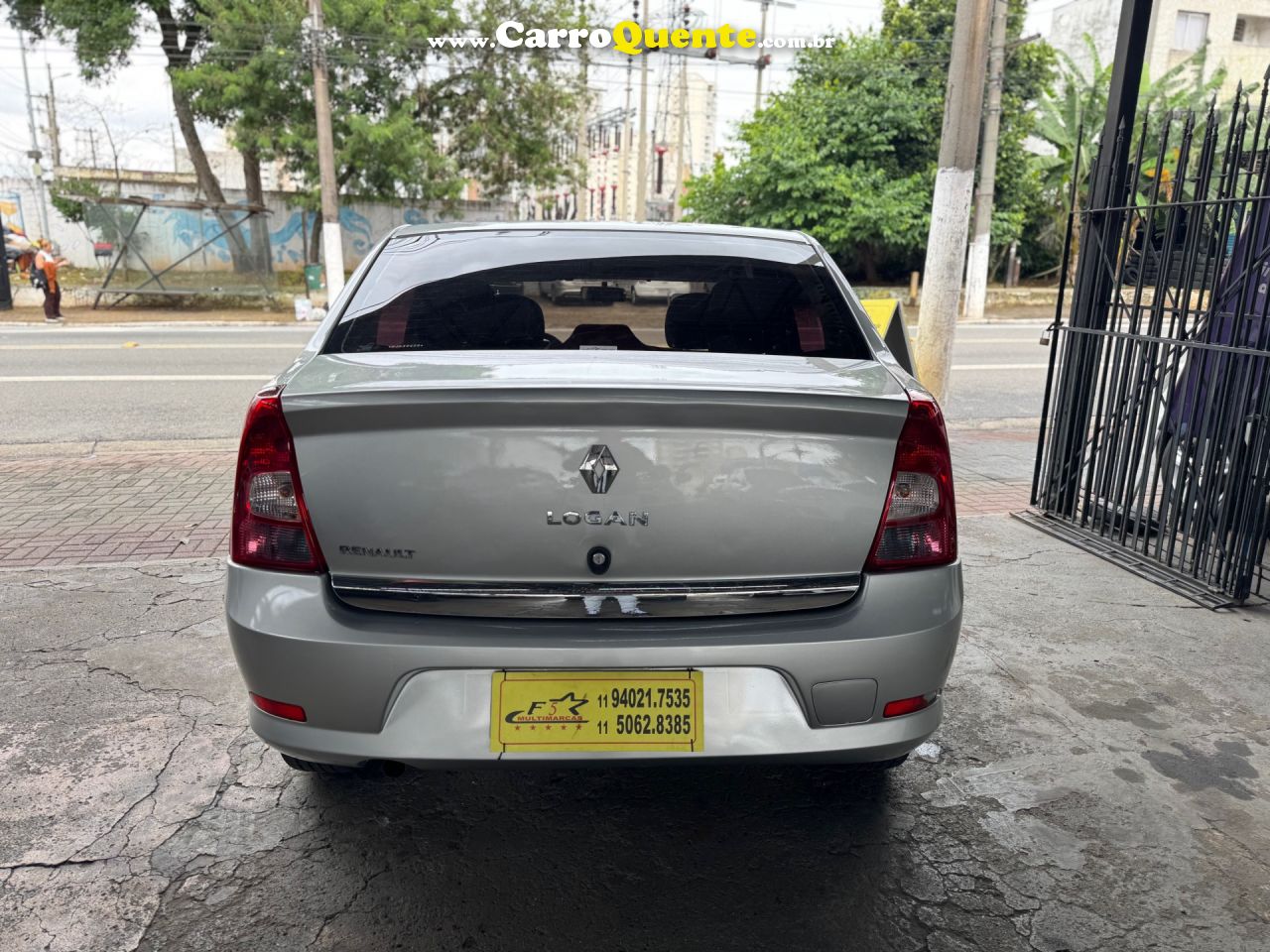 RENAULT   LOGAN EXPRES.EXP. UP HI-FLEX 1.0 16V 4P   PRATA 2013 1.0 FLEX - Loja