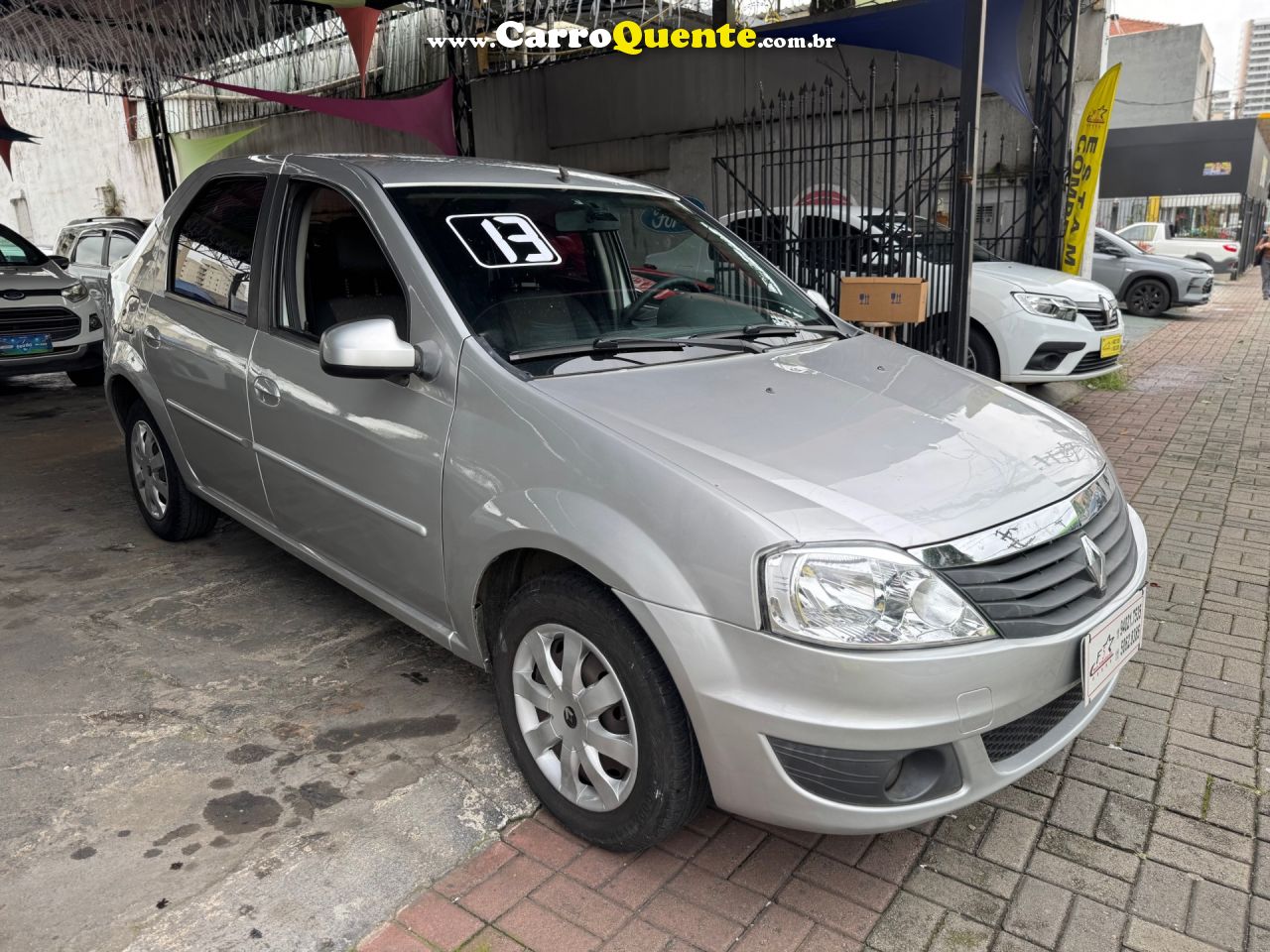 RENAULT   LOGAN EXPRES.EXP. UP HI-FLEX 1.0 16V 4P   PRATA 2013 1.0 FLEX - Loja