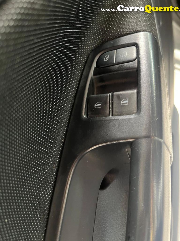 VOLKSWAGEN   GOL 1.0 FLEX 12V 5P   PRATA 2023 1.0 FLEX - Loja