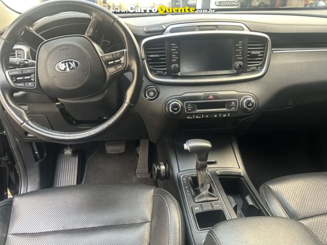 KIA   SORENTO 2.4 16V 4X2 AUT.   PRETO 2019 2.4 FLEX - Loja