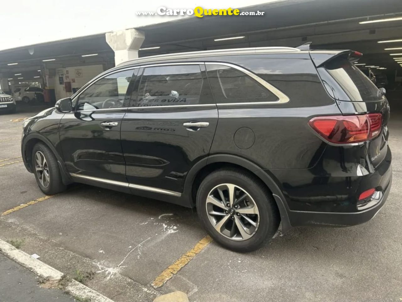 KIA   SORENTO 2.4 16V 4X2 AUT.   PRETO 2019 2.4 FLEX - Loja