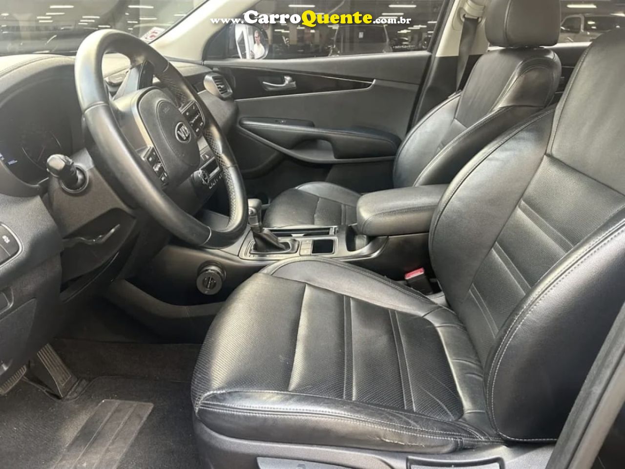 KIA   SORENTO 2.4 16V 4X2 AUT.   PRETO 2019 2.4 FLEX - Loja