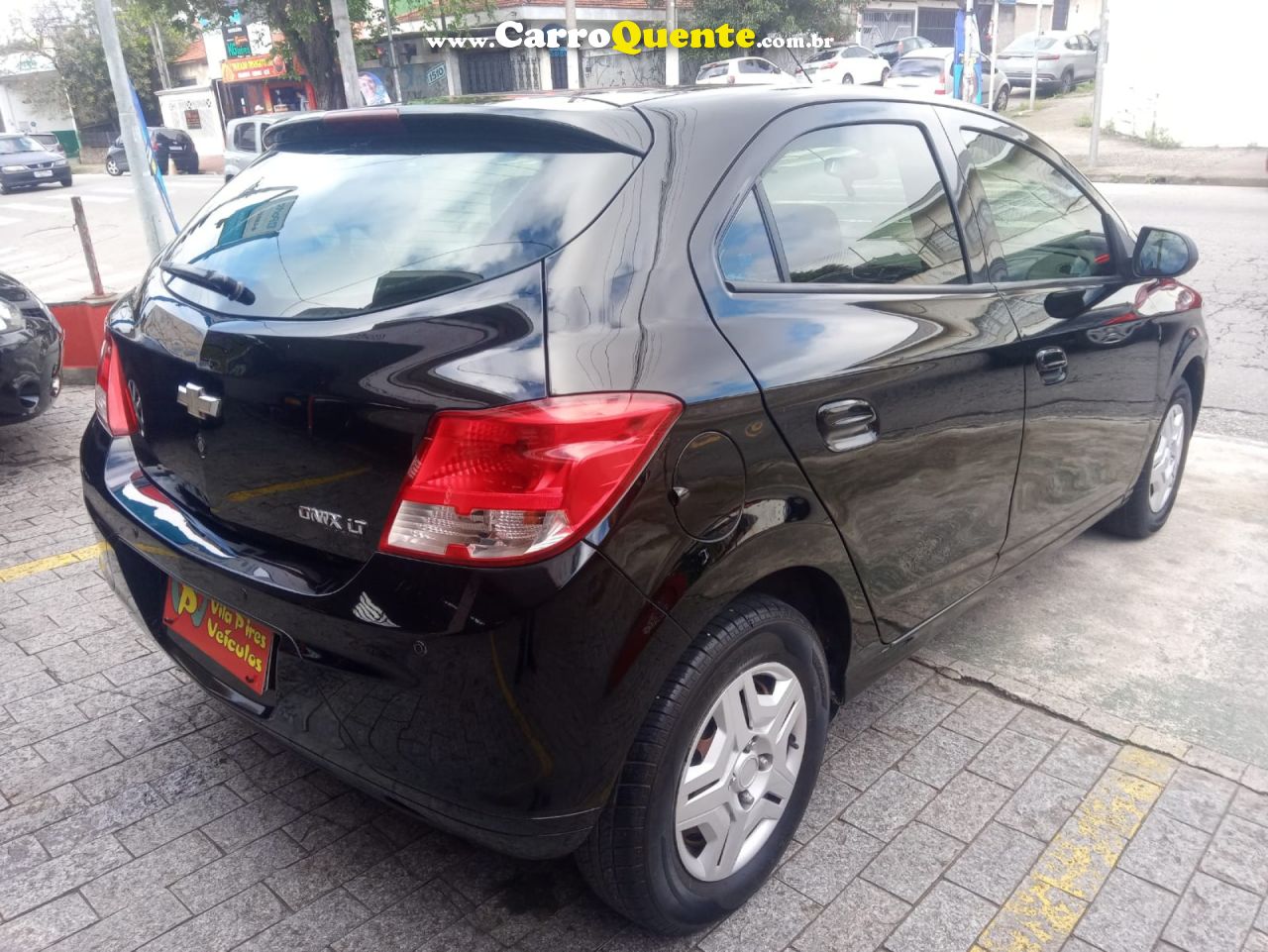 CHEVROLET   ONIX HATCH LT 1.0 8V FLEXPOWER 5P MEC.   PRETO 2015 1.0 FLEX - Loja