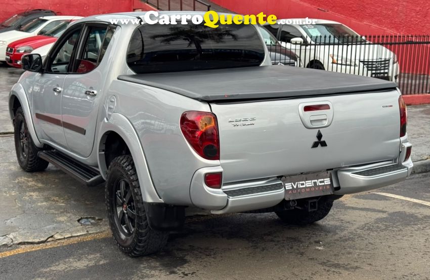 Mitsubishi L200 TRITON 3.2 HPE 4X4 CD 16V TURBO INTERCOOLER DIESEL 4P AUTOMÁTICO - Loja