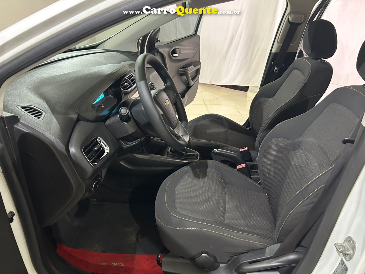 CHEVROLET ONIX 1.0 MPFI LT 8V 2014 - Loja