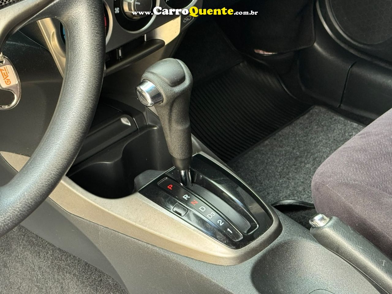 HONDA CITY 1.5 LX 16V 2013 - Loja
