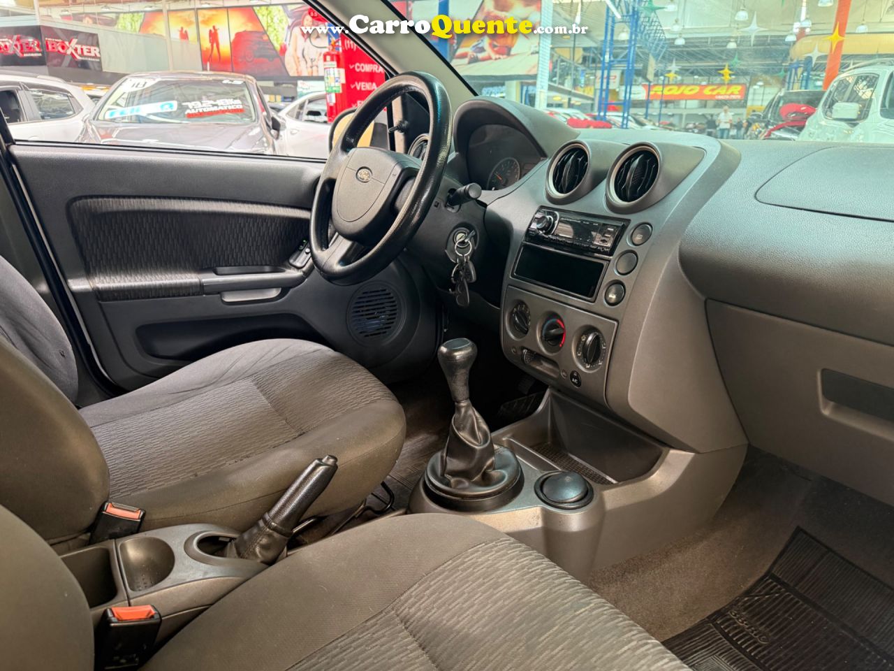 FORD FIESTA 1.6 MPI SEDAN 8V 2005 - Loja