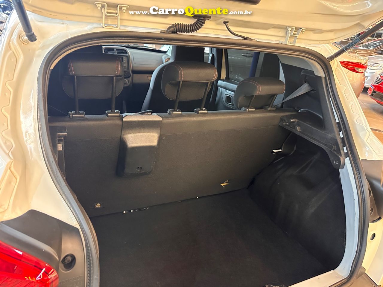 RENAULT KWID 1.0 12V SCE ZEN 2024 - Loja