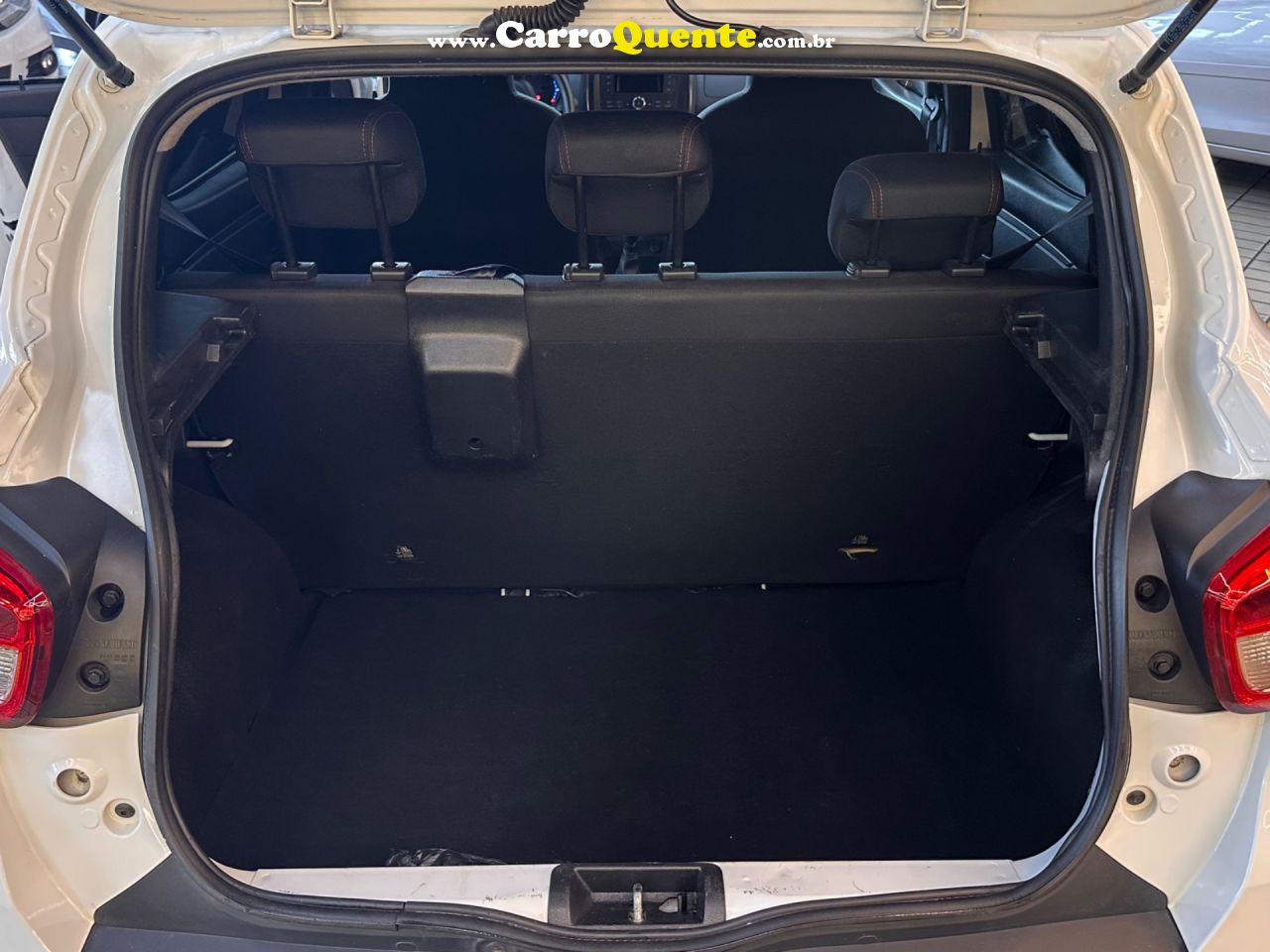 RENAULT KWID 1.0 12V SCE ZEN 2024 - Loja