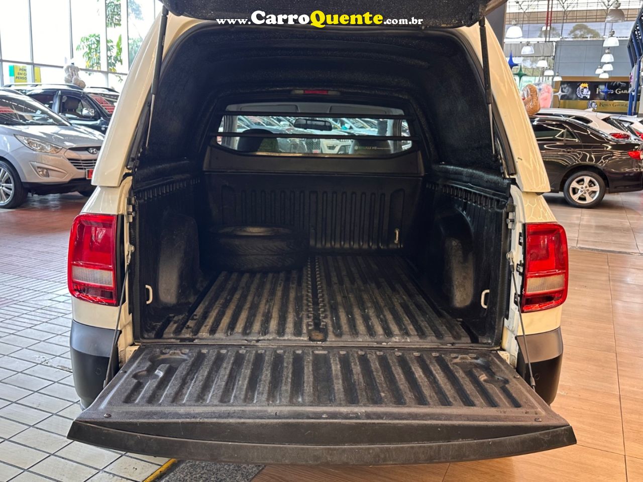 VOLKSWAGEN SAVEIRO 1.6 MSI ROBUST CS 16V 2023 - Loja