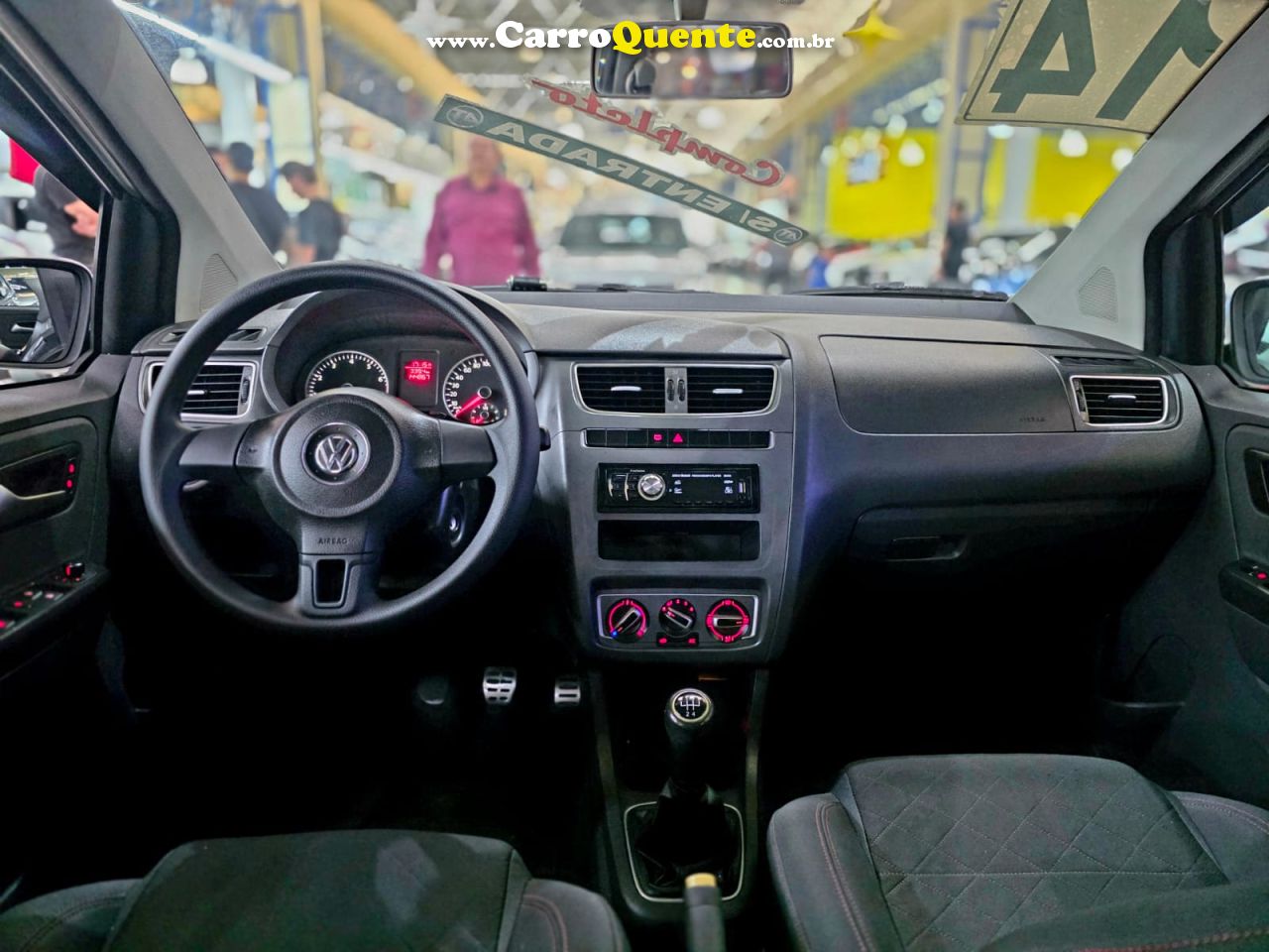 VOLKSWAGEN FOX 1.6 MI HIGHLINE 8V 2014 - Loja