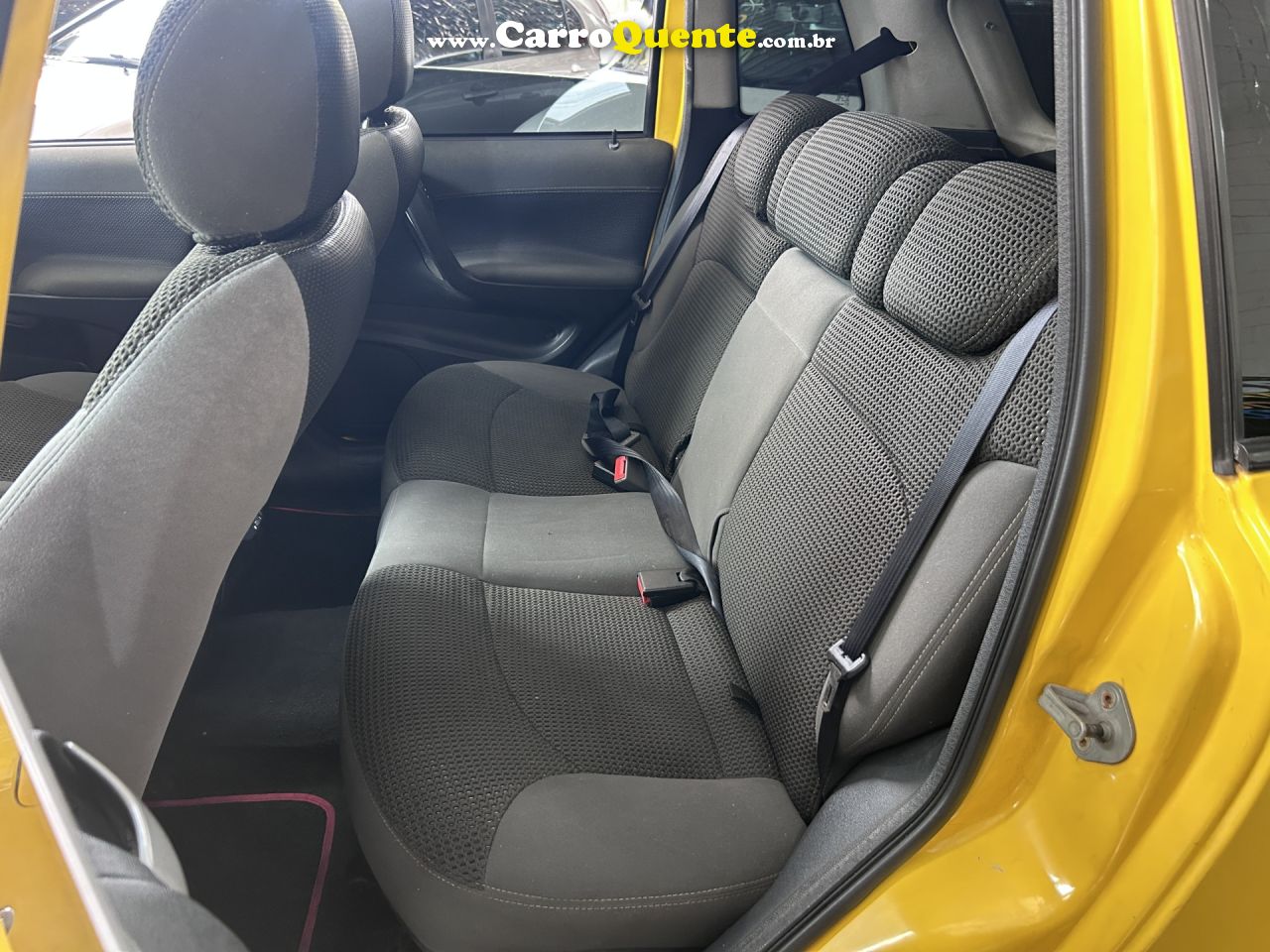 FIAT   STILO 1.8 SPORTING FLEX 8V 5P   AMARELO 2009 1.8 FLEX - Loja