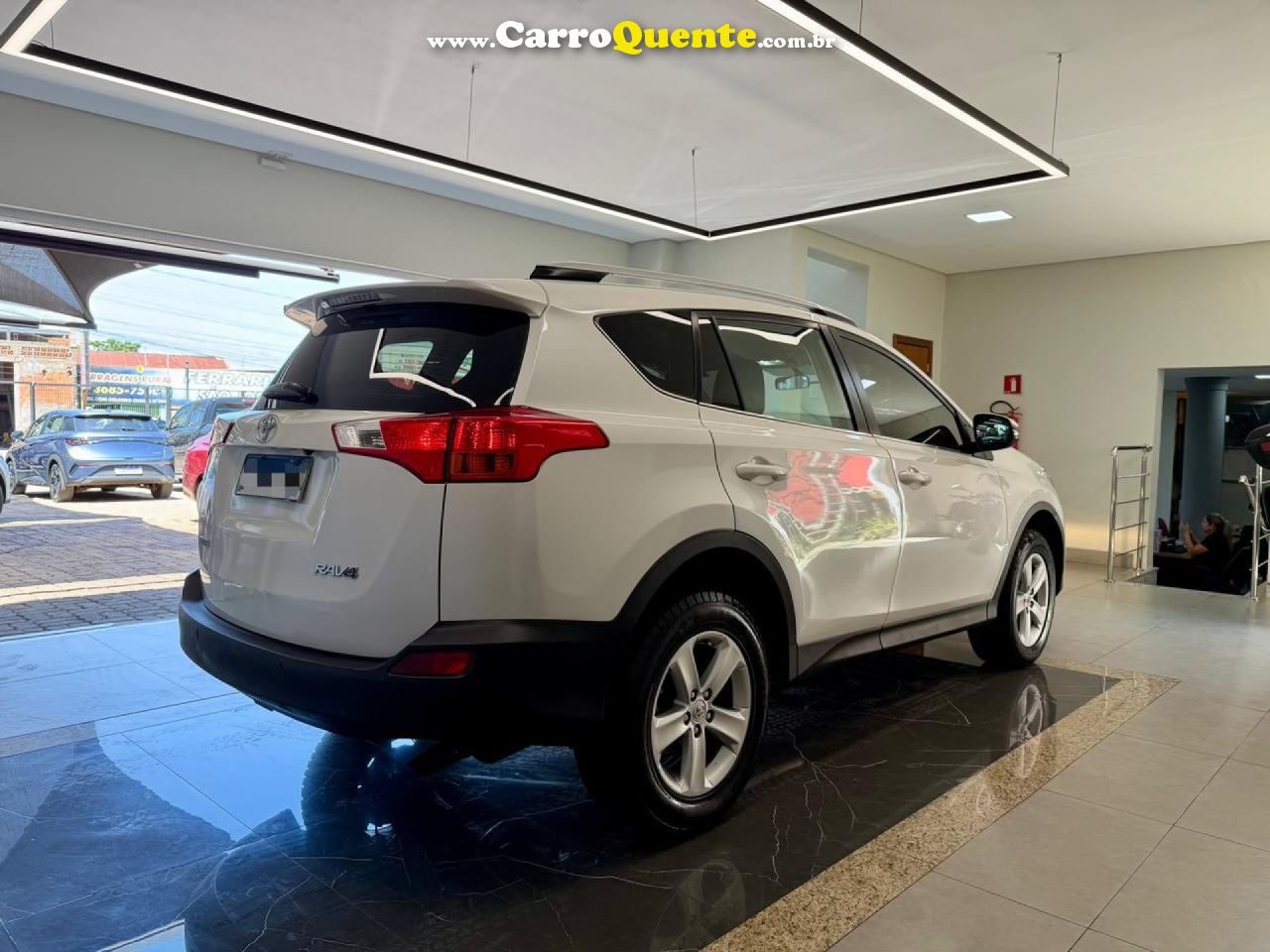 TOYOTA   RAV4 2.0 4X2 16V AUT.   BRANCO 2014 2.0 GASOLINA - Loja