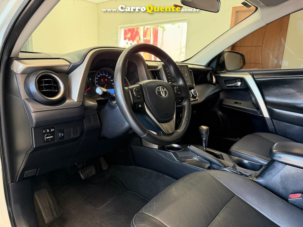 TOYOTA   RAV4 2.0 4X2 16V AUT.   BRANCO 2014 2.0 GASOLINA - Loja
