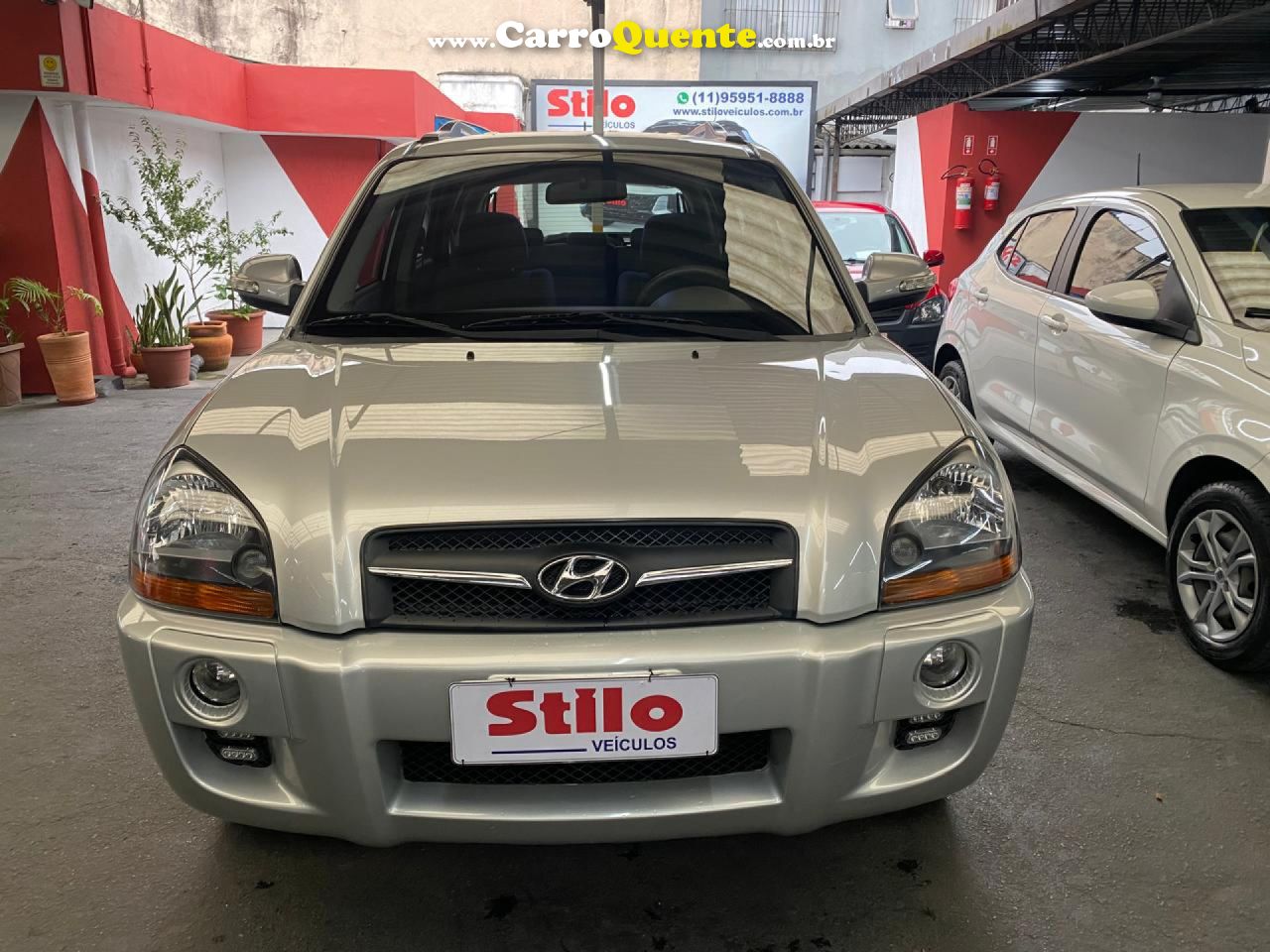 HYUNDAI   TUCSON 2.0 16V AUT.   PRATA 2010 2.0 GASOLINA - Loja