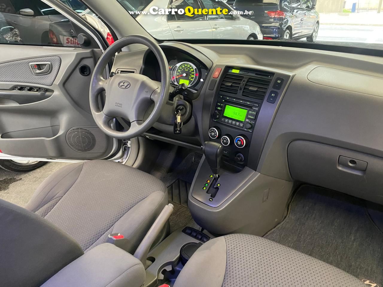 HYUNDAI   TUCSON 2.0 16V AUT.   PRATA 2010 2.0 GASOLINA - Loja