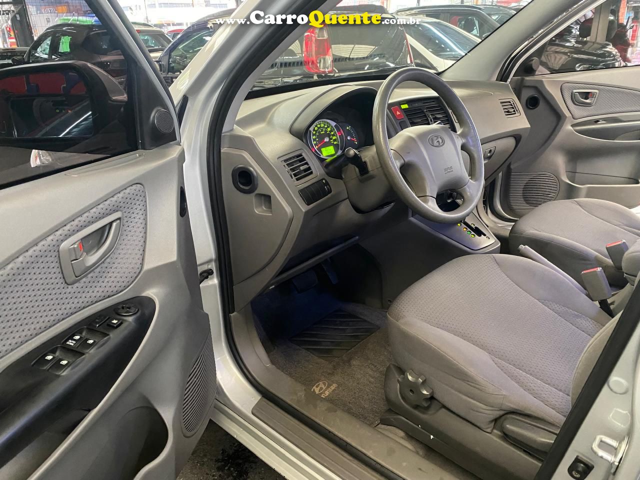 HYUNDAI   TUCSON 2.0 16V AUT.   PRATA 2010 2.0 GASOLINA - Loja