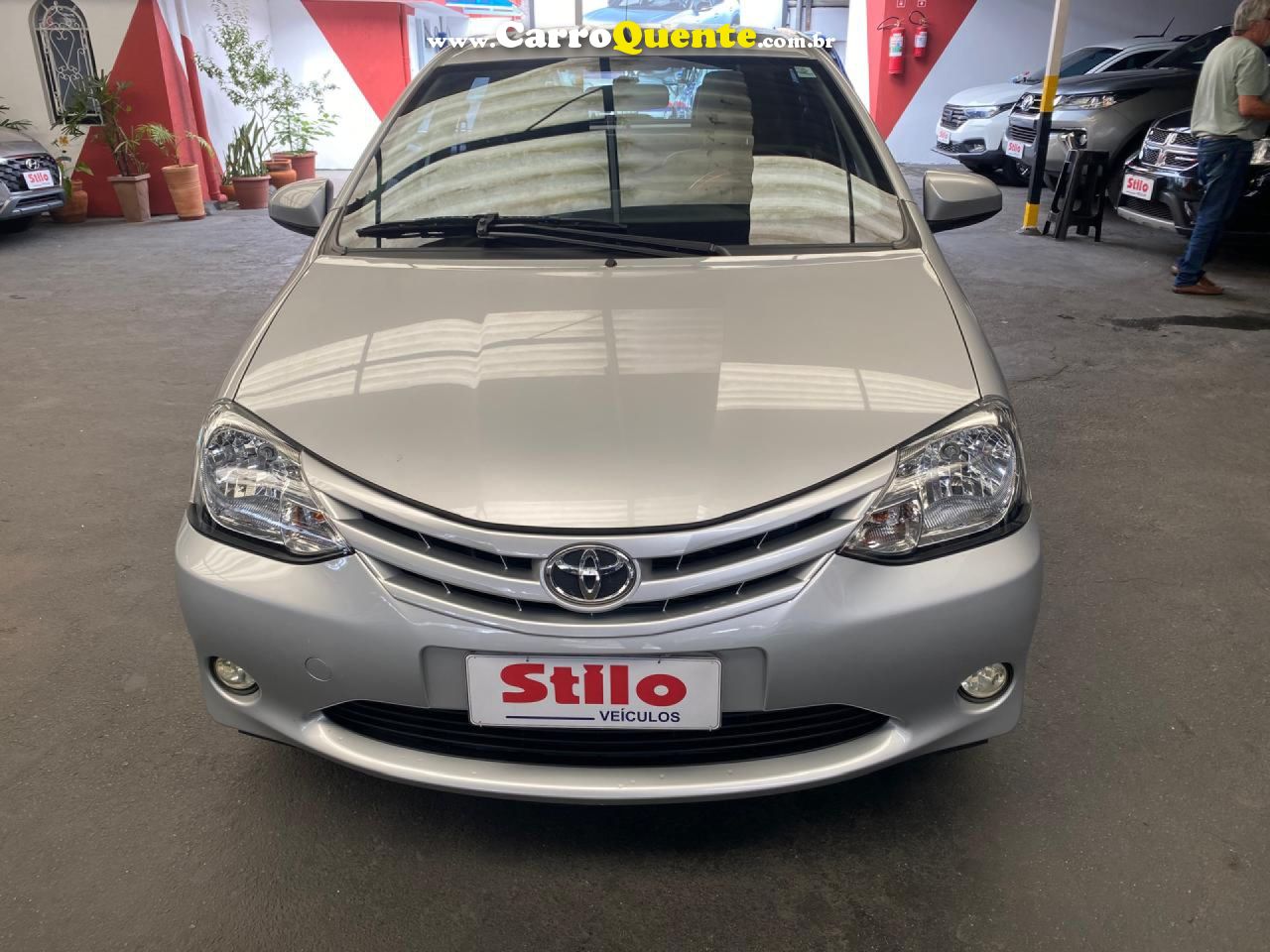 TOYOTA   ETIOS XS 1.5 FLEX 16V 5P MEC.   PRATA 2015 1.5 FLEX - Loja