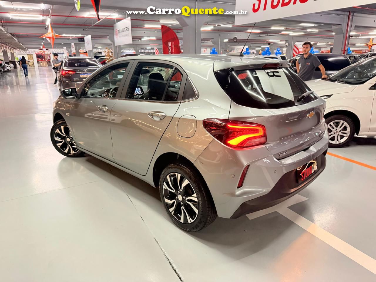 CHEVROLET   ONIX HATCH PREM. 1.0 12V TB FLEX 5P AUT.   PRATA 2025 1.0 FLEX - Loja