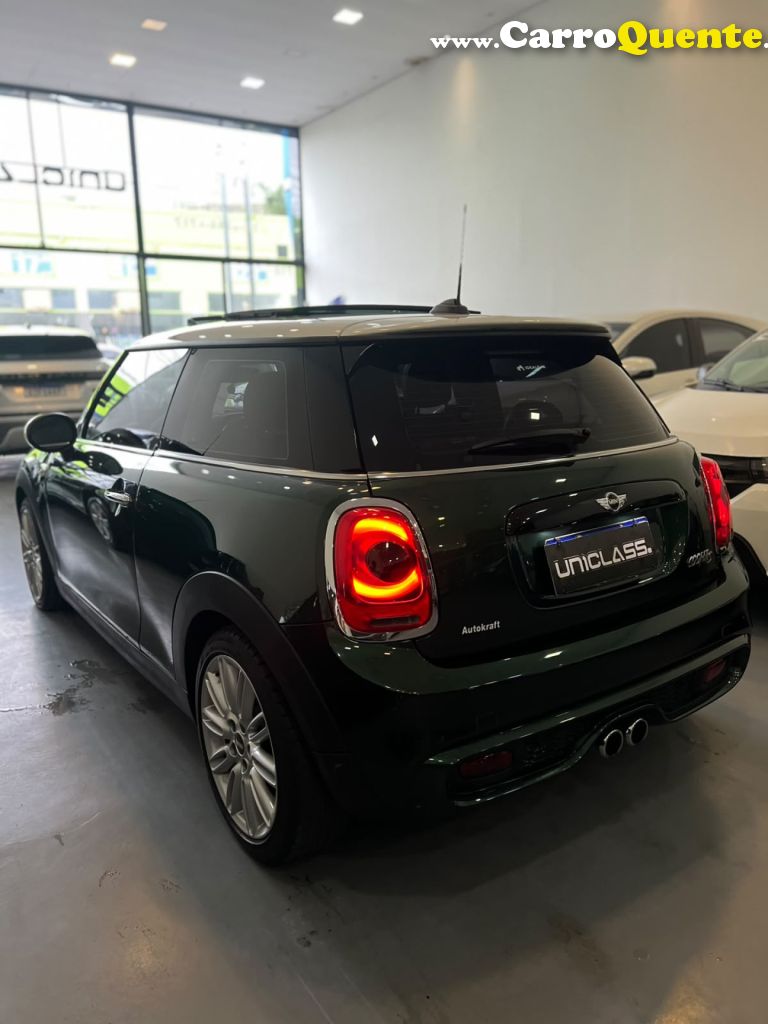 MINI   COOPER S 2.0 TURBO 16V 3P AUT.   VERDE 2015 2.0 GASOLINA - Loja