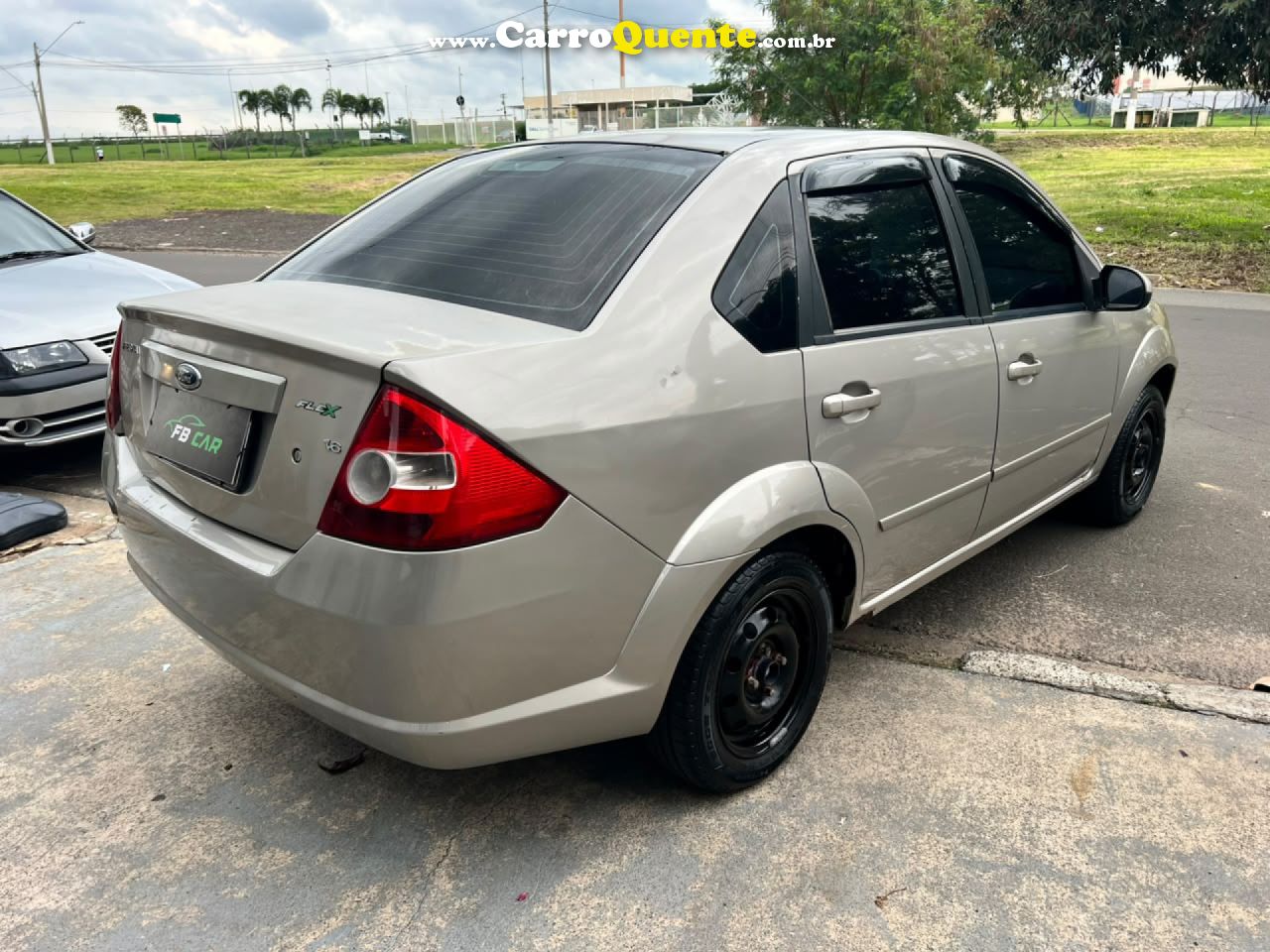 FORD   FIESTA SED. 1.6 8V FLEX 4P   PRATA 2008 1.6 FLEX - Loja