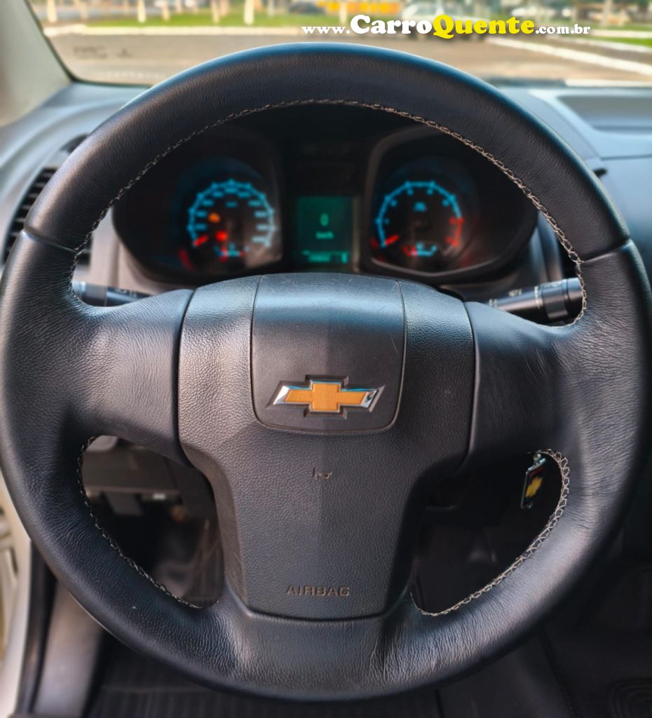 CHEVROLET   S10 PICK-UP LT 2.4 F.POWER 4X2 CD   BRANCO 2013 2.4 FLEX - Loja