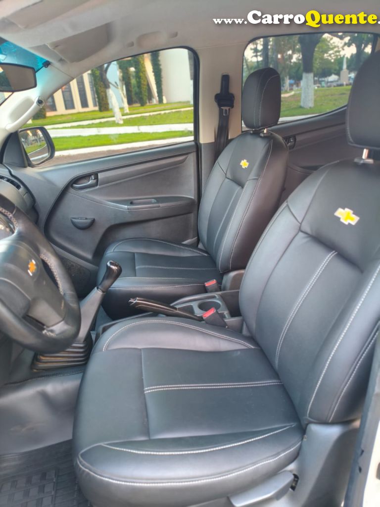 CHEVROLET   S10 PICK-UP LT 2.4 F.POWER 4X2 CD   BRANCO 2013 2.4 FLEX - Loja