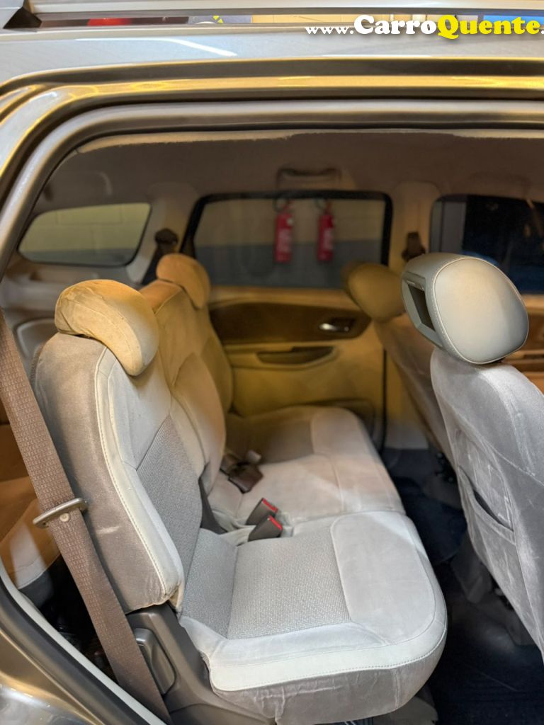 CHEVROLET   SPIN 1.8 L MT LTZ   CINZA 2015 1.8 FLEX - Loja