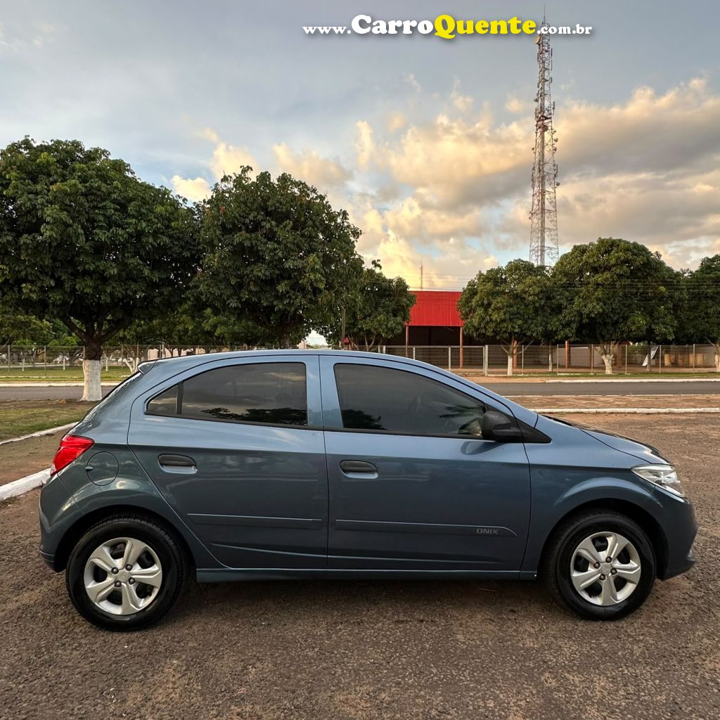 CHEVROLET   ONIX HATCH LS 1.0 8V FLEXPOWER 5P MEC.   AZUL 2015 1.0 FLEX - Loja