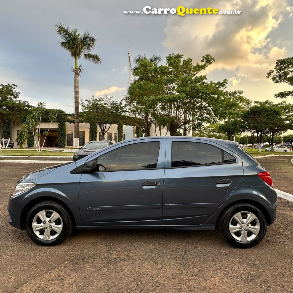 CHEVROLET   ONIX HATCH LS 1.0 8V FLEXPOWER 5P MEC.   AZUL 2015 1.0 FLEX - Loja
