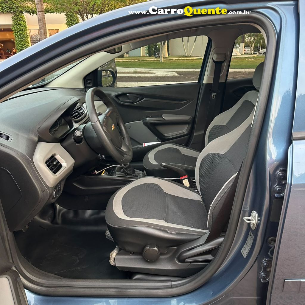 CHEVROLET   ONIX HATCH LS 1.0 8V FLEXPOWER 5P MEC.   AZUL 2015 1.0 FLEX - Loja
