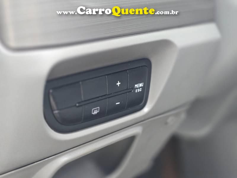 Palio ATTRACTIVE 1.0 EVO Fire Flex 8v 5p 2016/2016 Fiat - Loja