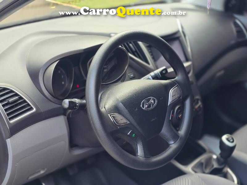 HB20S C.Plus C.Style 1.6 Flex 16V Mec.4p 2015/2015 Hyundai - Loja