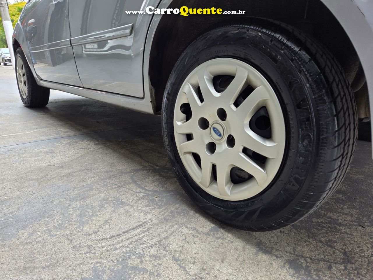 FORD FIESTA 1.6 MPI CLASS SEDAN 8V 2009 - Loja