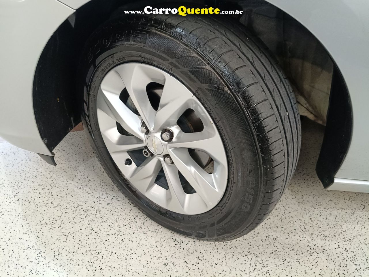 CHEVROLET ONIX 1.0 LT 2023 - Loja