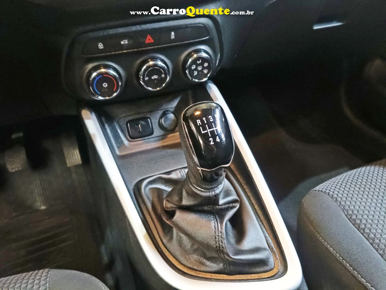 CHEVROLET ONIX 1.0 LT 2023 - Loja