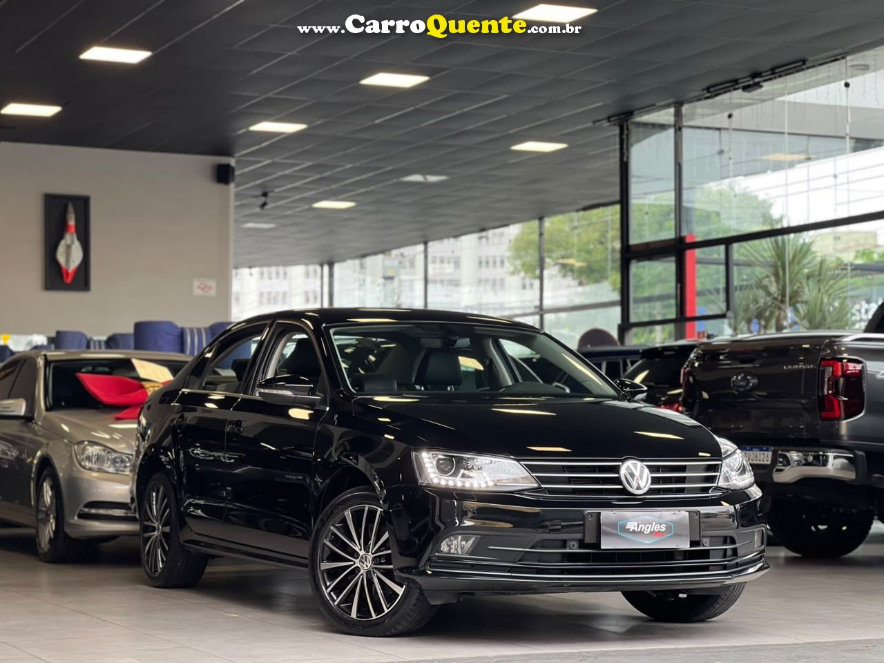 VOLKSWAGEN JETTA 2.0 TSI HIGHLINE 211CV 2017 - Loja