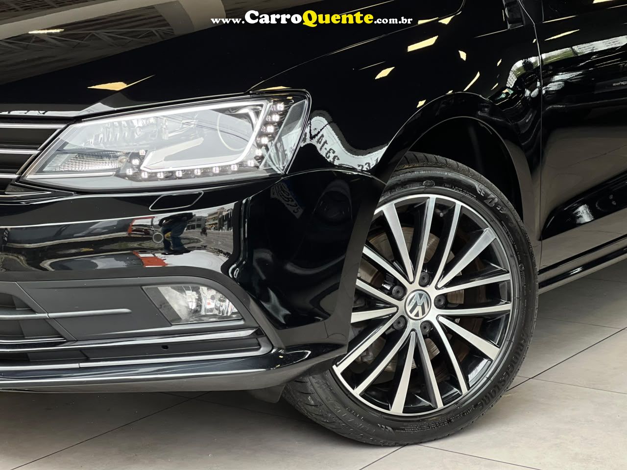 VOLKSWAGEN JETTA 2.0 TSI HIGHLINE 211CV 2017 - Loja