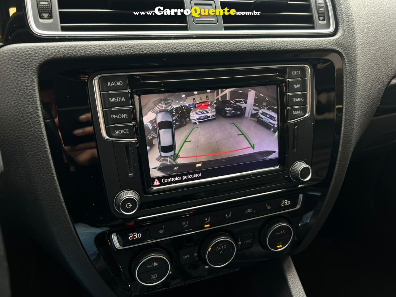 VOLKSWAGEN JETTA 2.0 TSI HIGHLINE 211CV 2017 - Loja