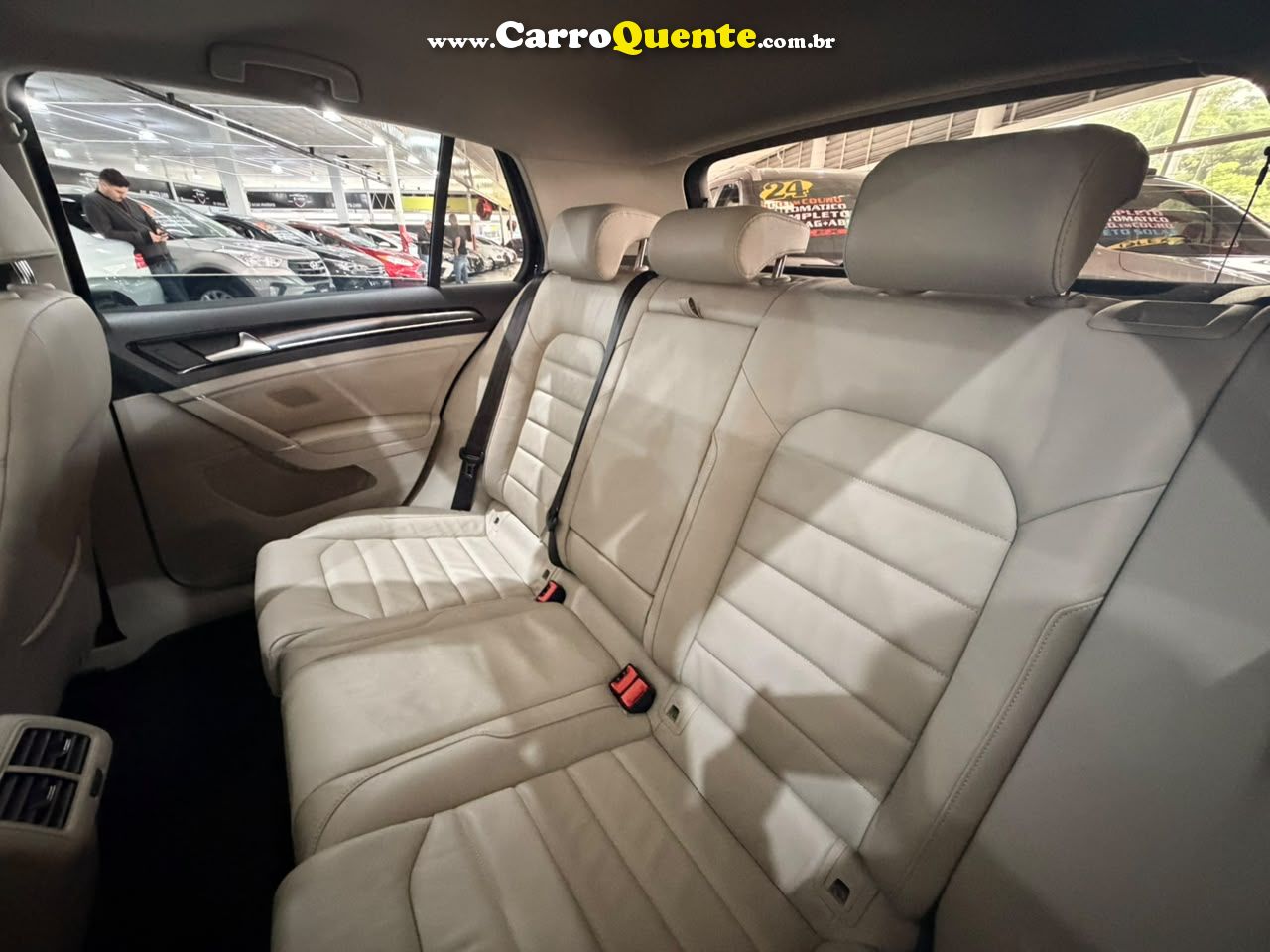 VOLKSWAGEN GOLF 1.4 TSI HIGHLINE 16V 2014 - Loja