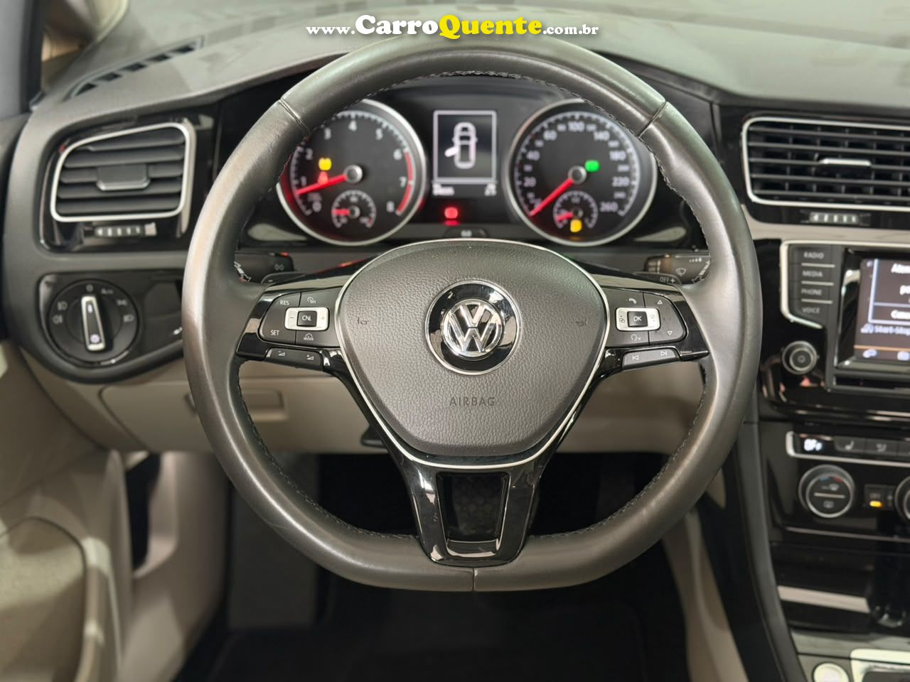 VOLKSWAGEN GOLF 1.4 TSI HIGHLINE 16V 2014 - Loja