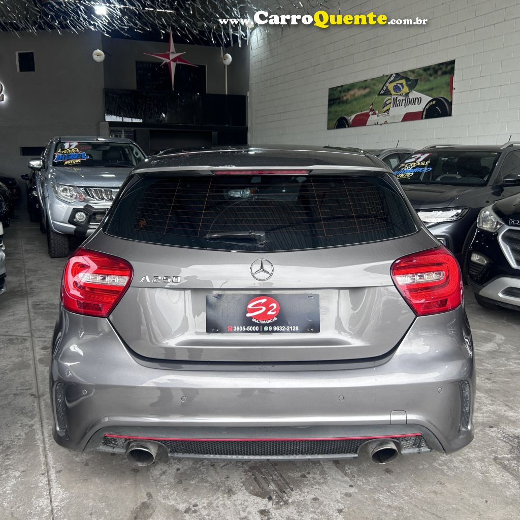 MERCEDES-BENZ   A250 TURBO SPORT 2.0   CINZA 2015 2.0 GASOLINA - Loja