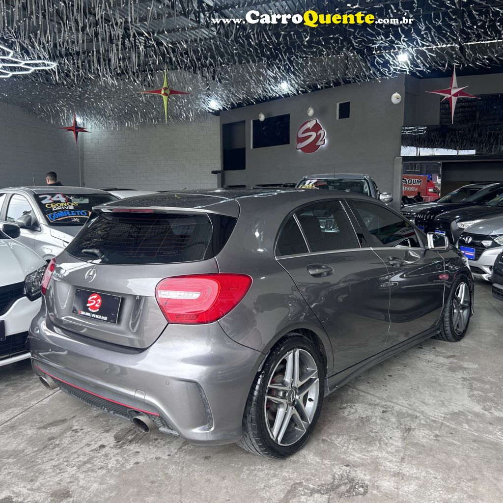 MERCEDES-BENZ   A250 TURBO SPORT 2.0   CINZA 2015 2.0 GASOLINA - Loja