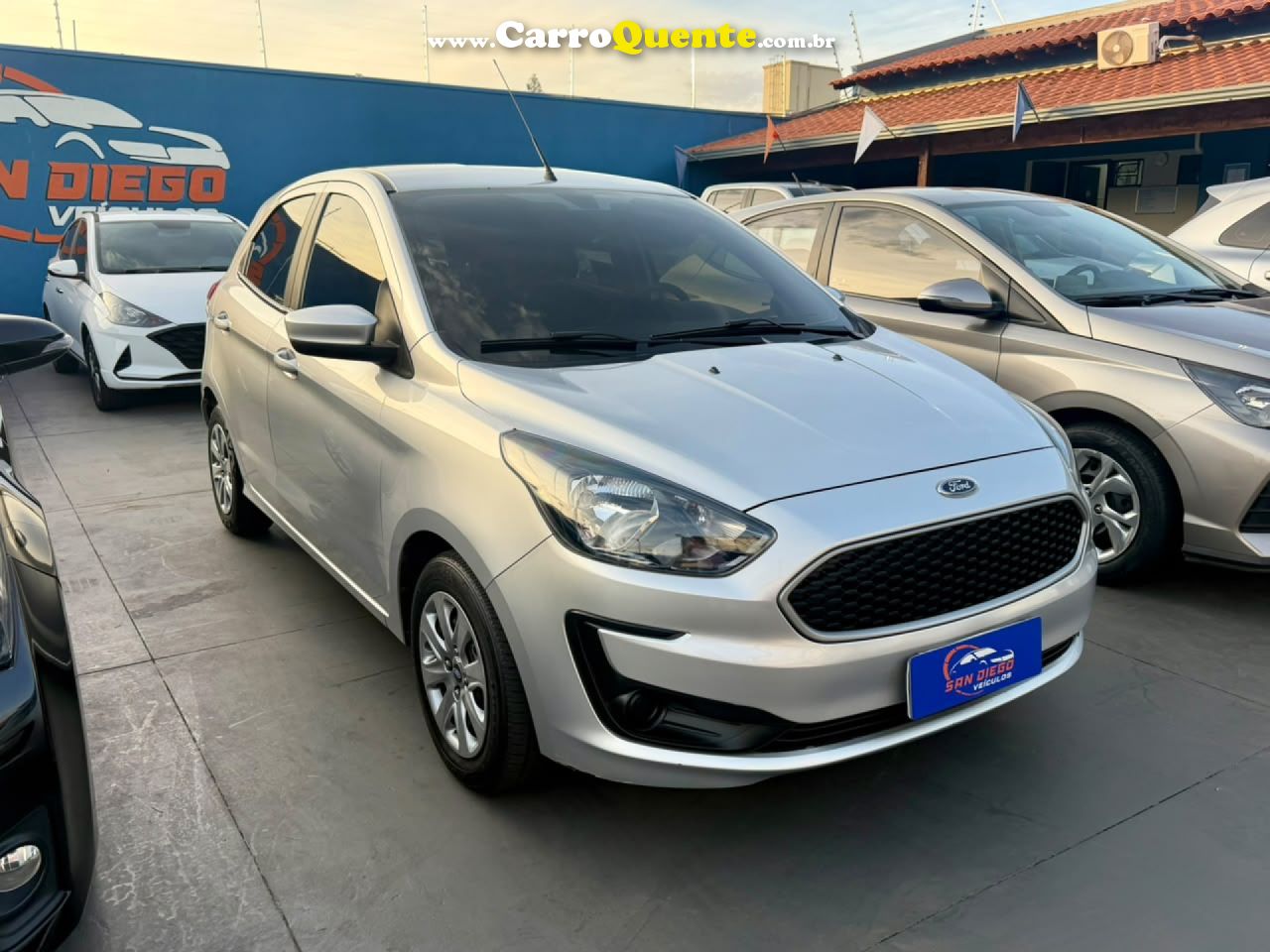 FORD   KA 1.0 SESE PLUS TIVCT FLEX 5P   PRATA 2019 1.0 FLEX - Loja