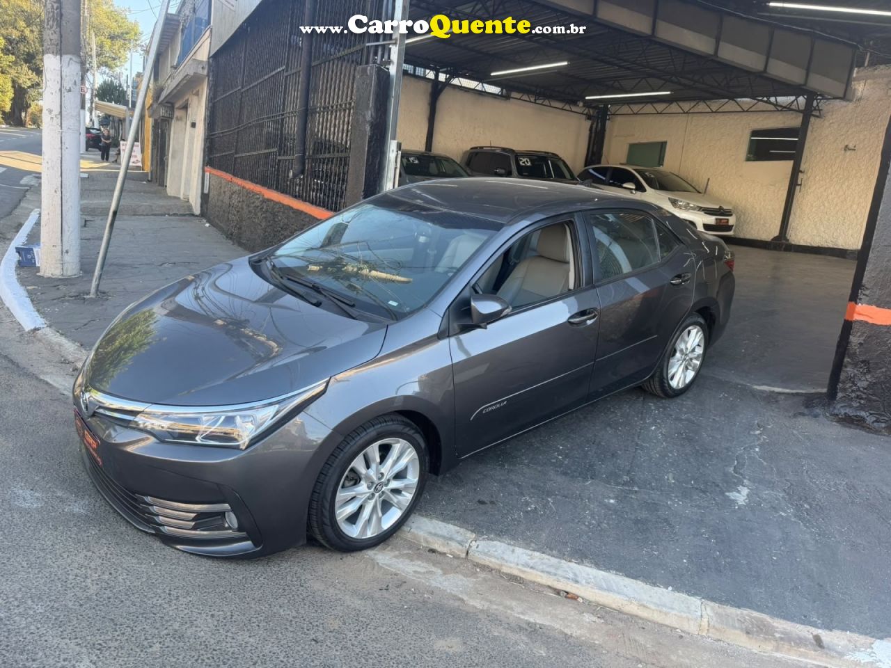 TOYOTA   COROLLA XEI 2.0 FLEX 16V AUT.   CINZA 2015 2.0 FLEX - Loja