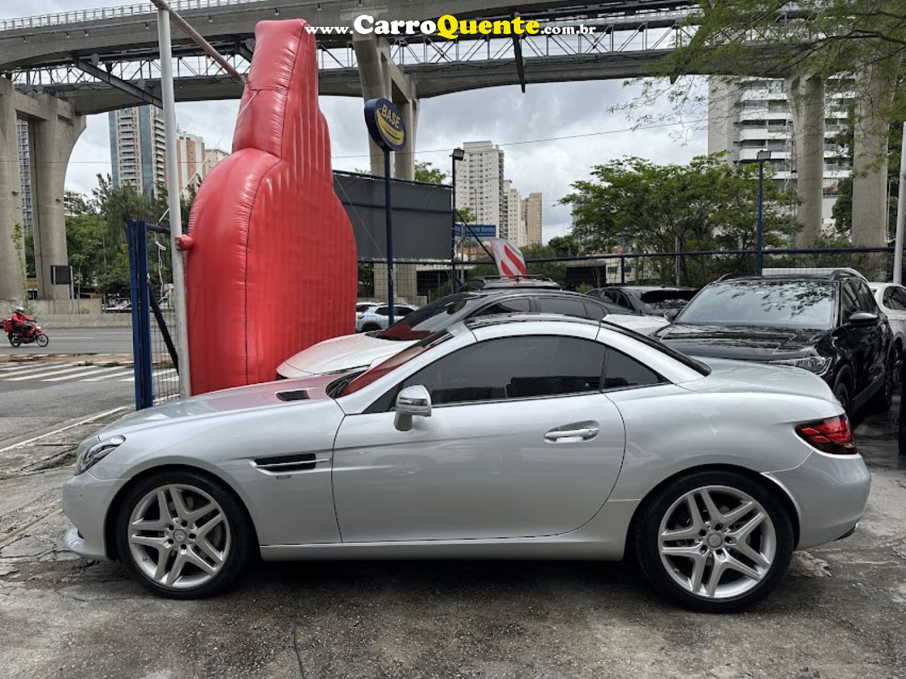 MERCEDES-BENZ   SLC-300 2.0 TURBO 245CV AUT.   PRATA 2017 2.0 T GASOLINA - Loja