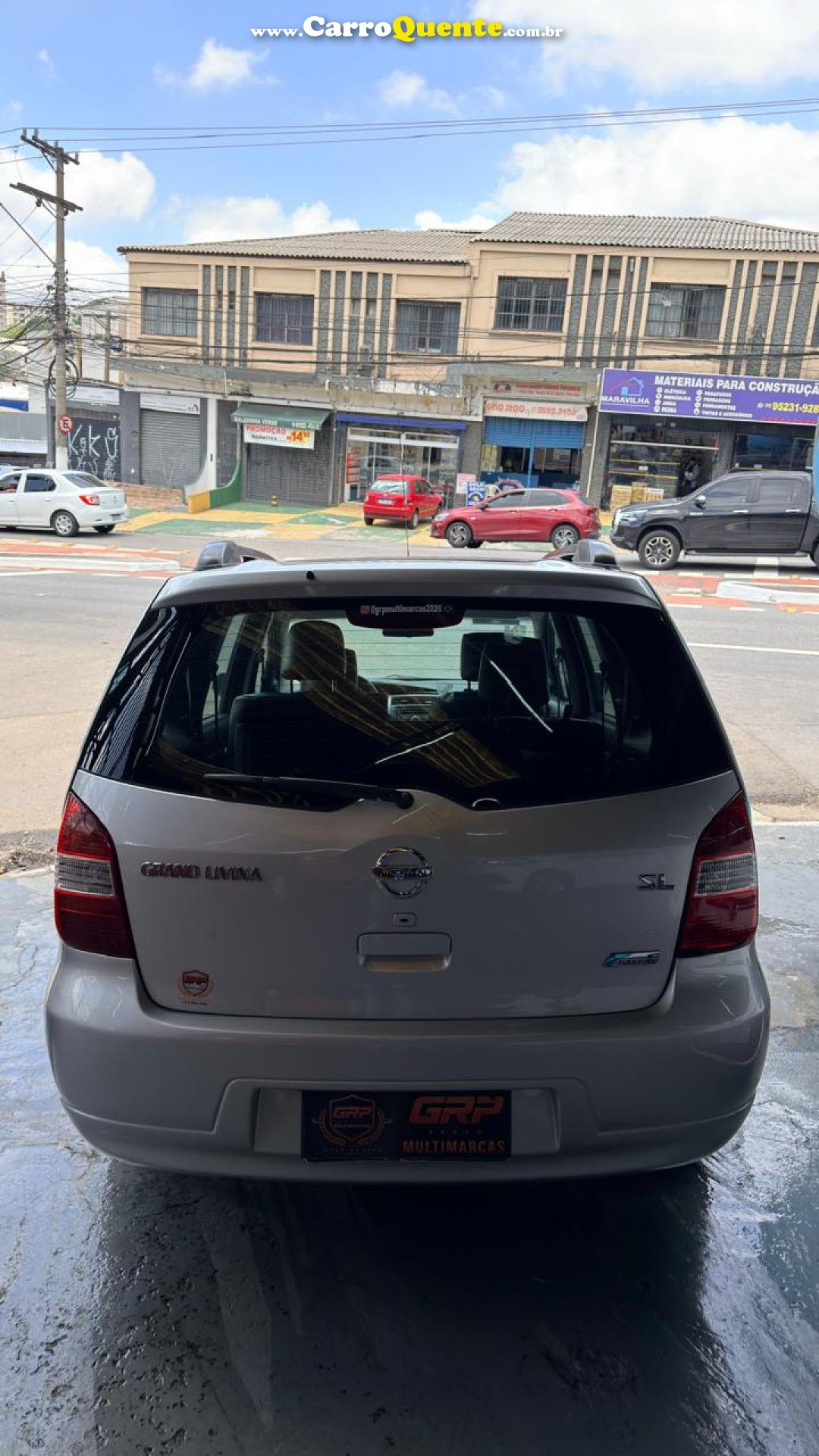 NISSAN   LIVINA GRAND SL 1.8 16V FLEX FUEL AUT.   PRATA 2012 1.8 FLEX - Loja