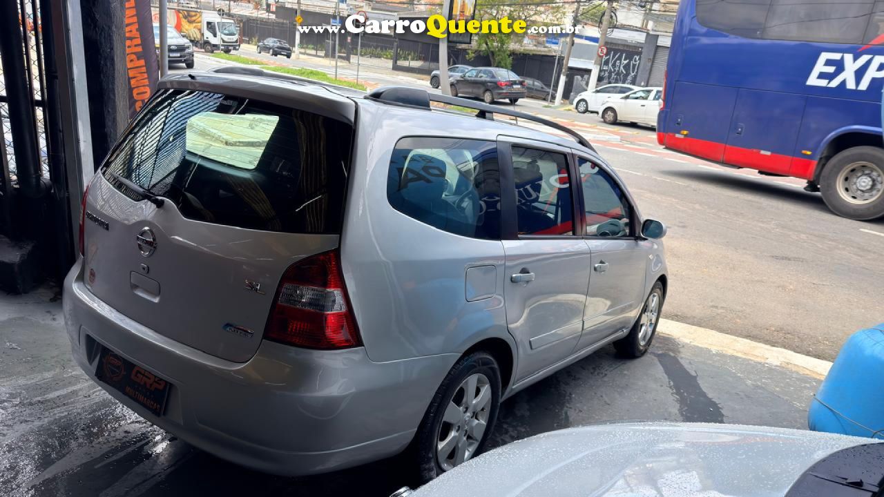 NISSAN   LIVINA GRAND SL 1.8 16V FLEX FUEL AUT.   PRATA 2012 1.8 FLEX - Loja