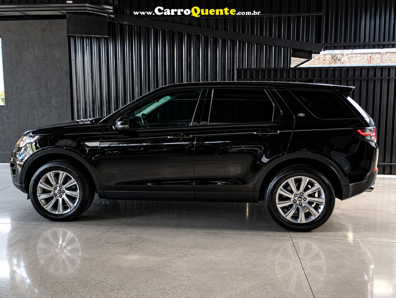 LAND ROVER   LRDISC SPT P240 SE   PRETO 2018 2.0 GASOLINA - Loja