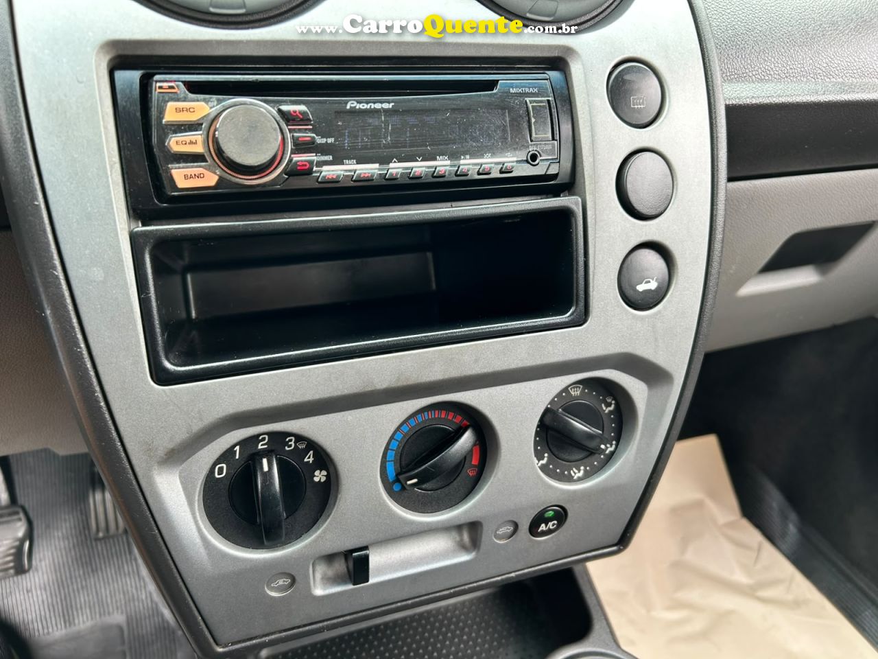 FORD FIESTA 1.0 MPI SEDAN 8V 2008 - Loja